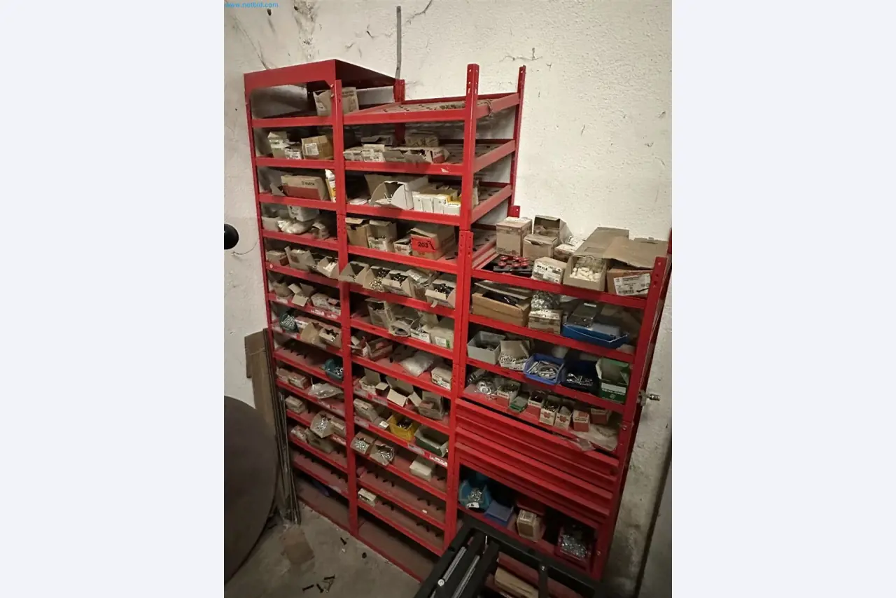 Maschinen, Warenvorräte, Lagertechnik u. Designmöbel eines Möbelherstellers-1