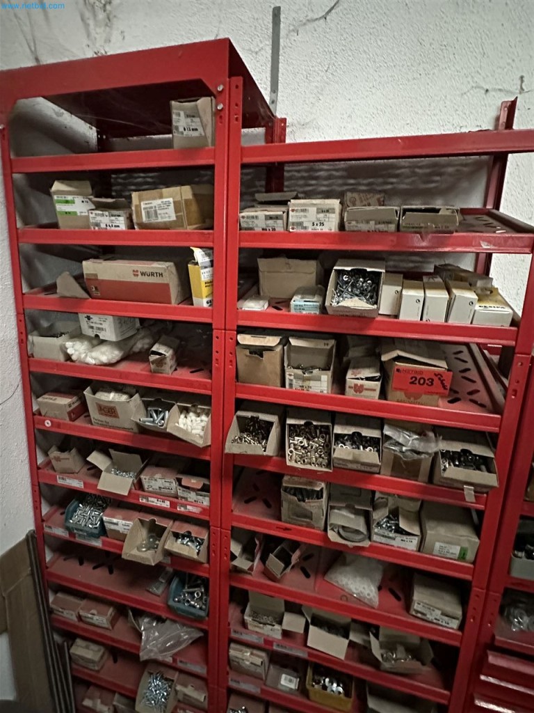 Maschinen, Warenvorräte, Lagertechnik u. Designmöbel eines Möbelherstellers-2