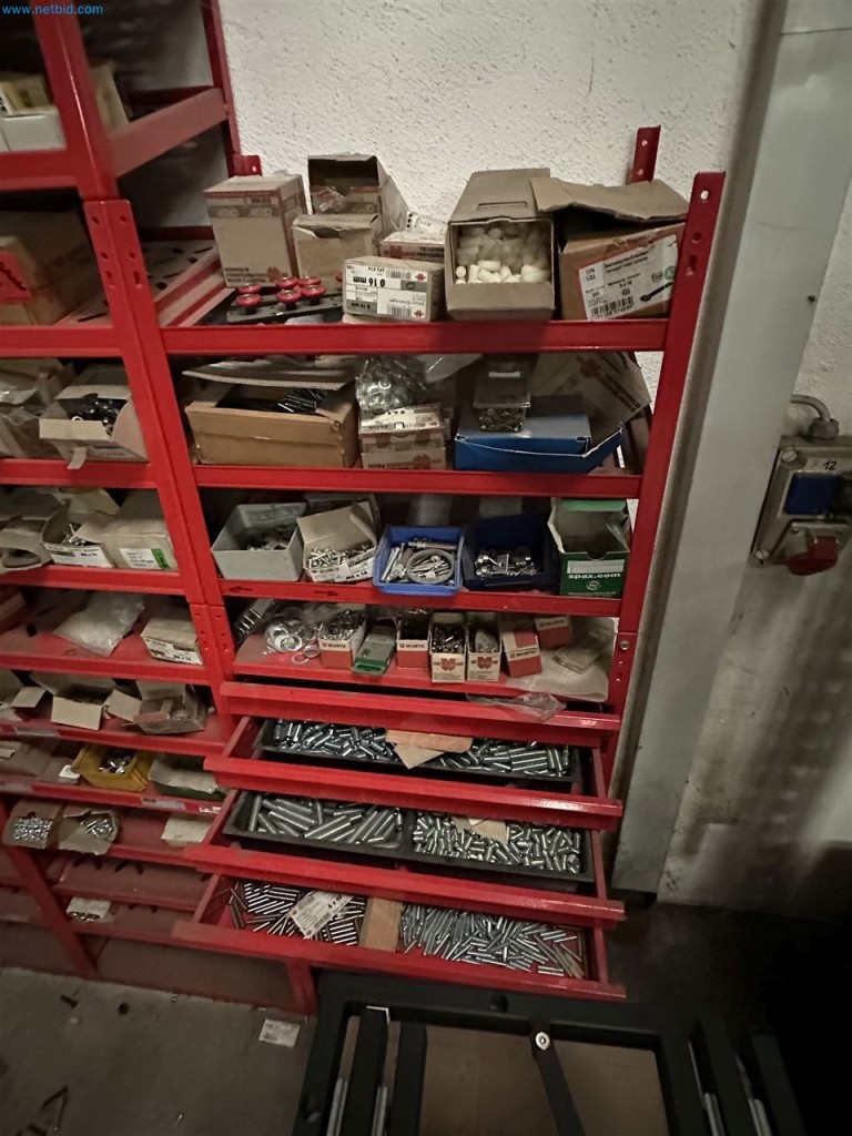 Maschinen, Warenvorräte, Lagertechnik u. Designmöbel eines Möbelherstellers-4