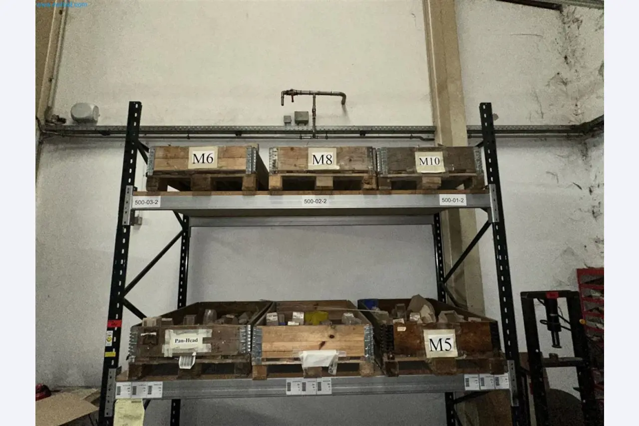 Maschinen, Warenvorräte, Lagertechnik u. Designmöbel eines Möbelherstellers-5