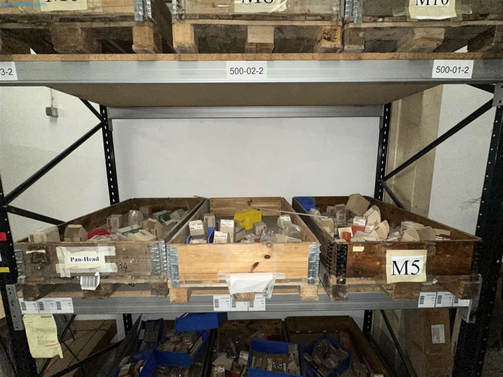 Maschinen, Warenvorräte, Lagertechnik u. Designmöbel eines Möbelherstellers-7