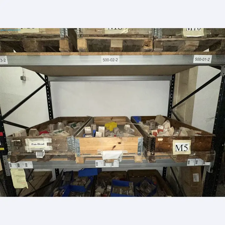 Maschinen, Warenvorräte, Lagertechnik u. Designmöbel eines Möbelherstellers-7