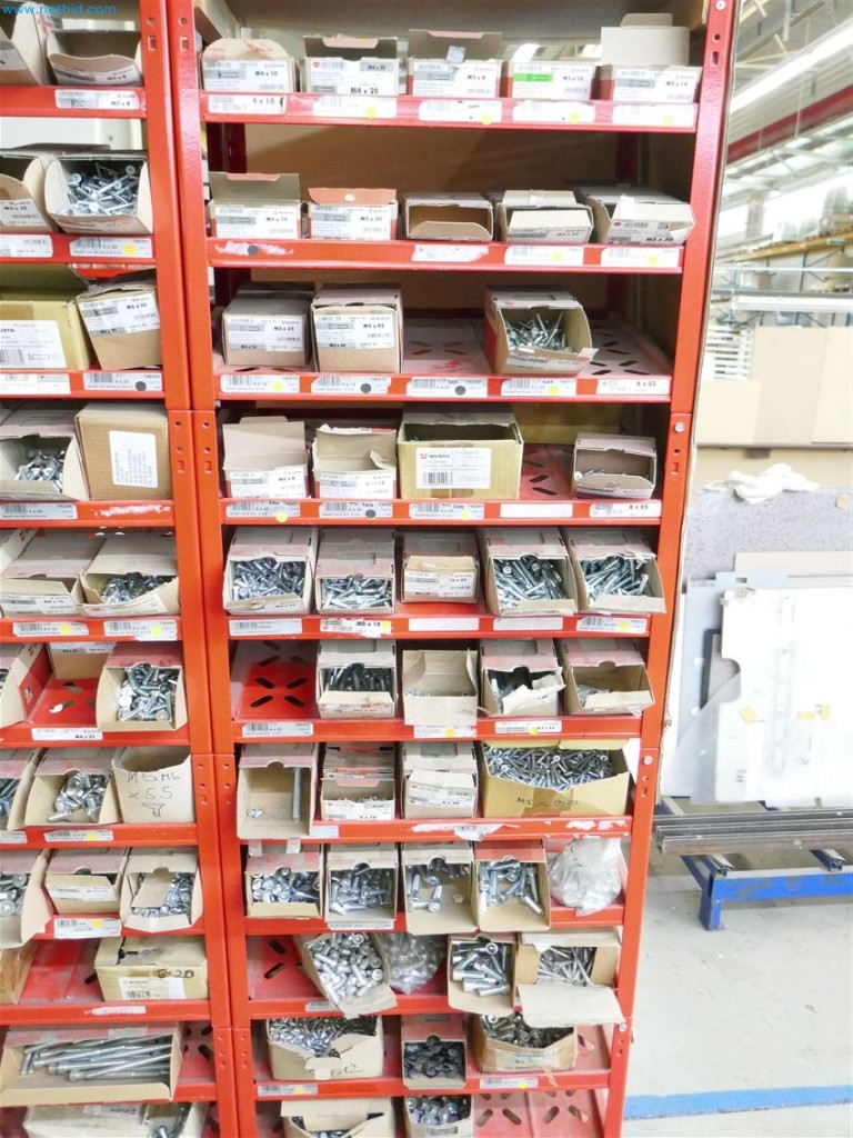 Maschinen, Warenvorräte, Lagertechnik u. Designmöbel eines Möbelherstellers-4