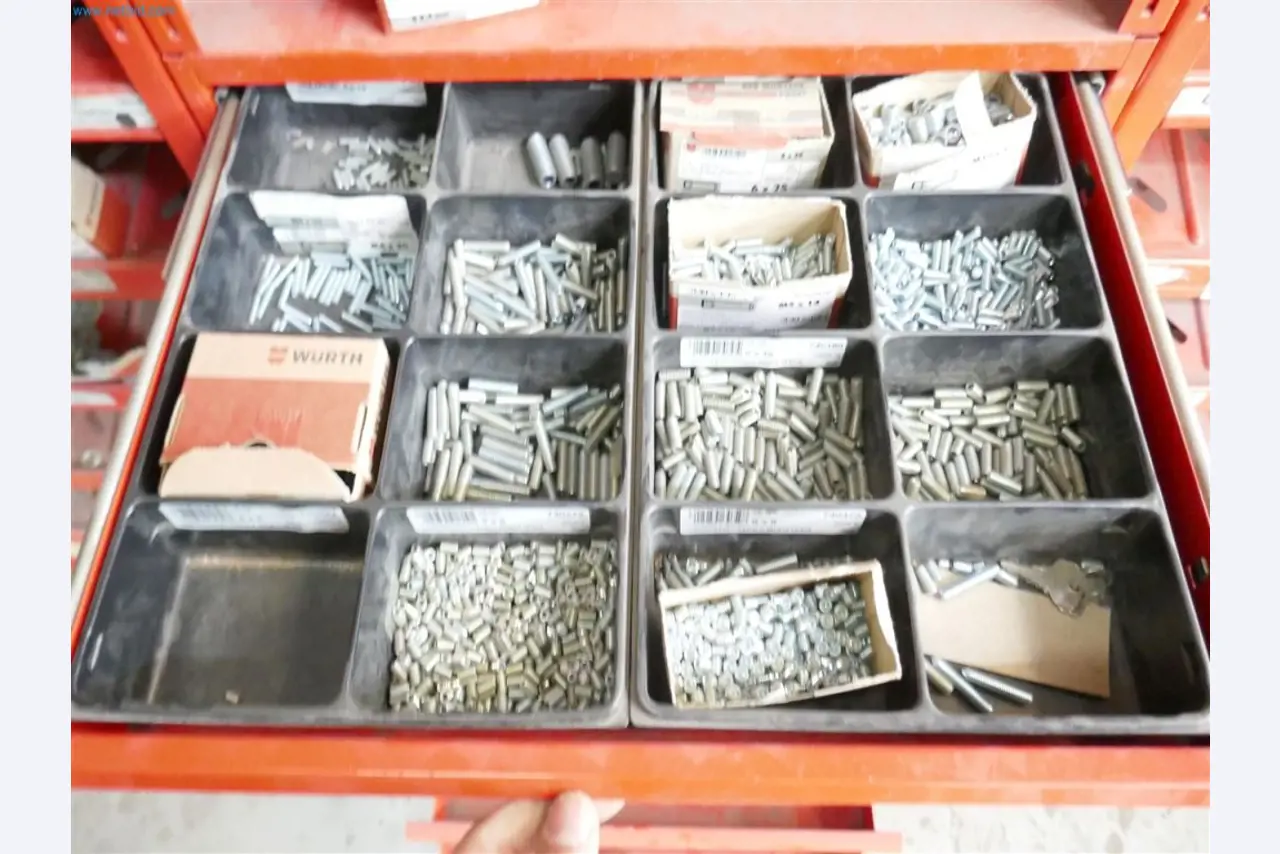 Maschinen, Warenvorräte, Lagertechnik u. Designmöbel eines Möbelherstellers-7