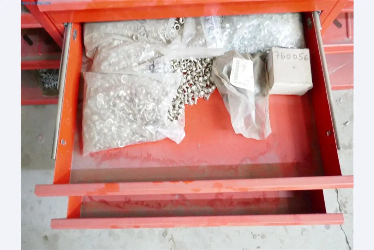 Maschinen, Warenvorräte, Lagertechnik u. Designmöbel eines Möbelherstellers-9