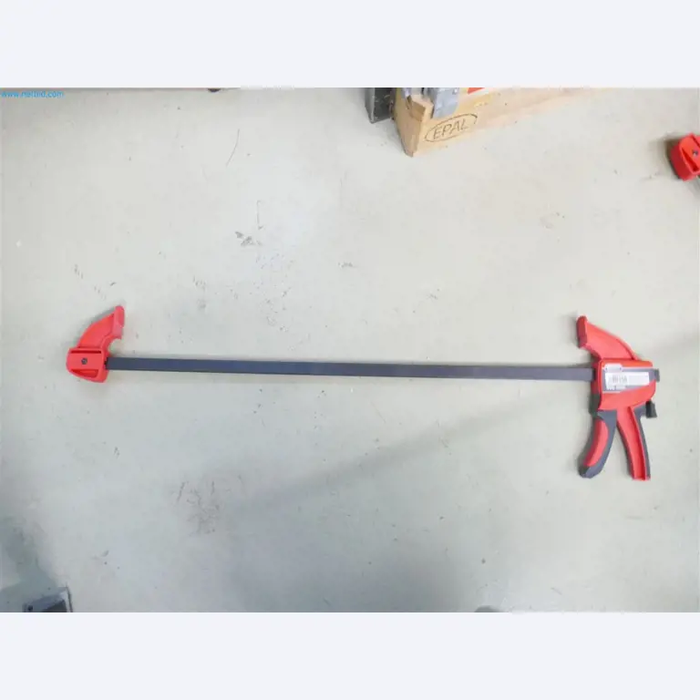 Maschinen, Warenvorräte, Lagertechnik u. Designmöbel eines Möbelherstellers-3