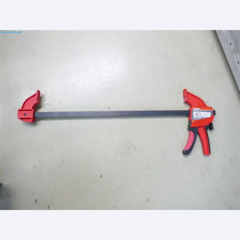 Maschinen, Warenvorräte, Lagertechnik u. Designmöbel eines Möbelherstellers-4