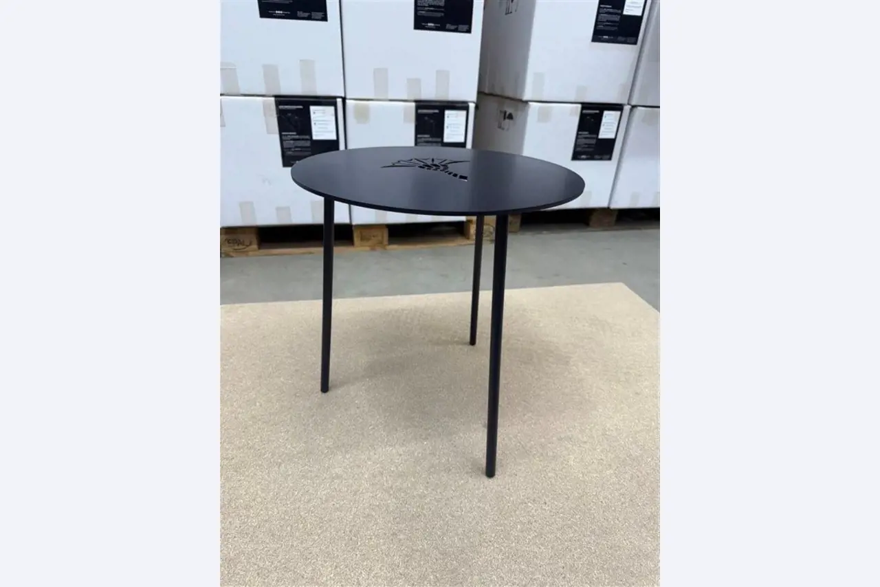 Maschinen, Warenvorräte, Lagertechnik u. Designmöbel eines Möbelherstellers-2