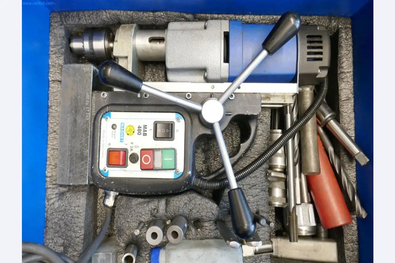 Máquinas del sector de la ingeniería mecánica y de instalaciones-2