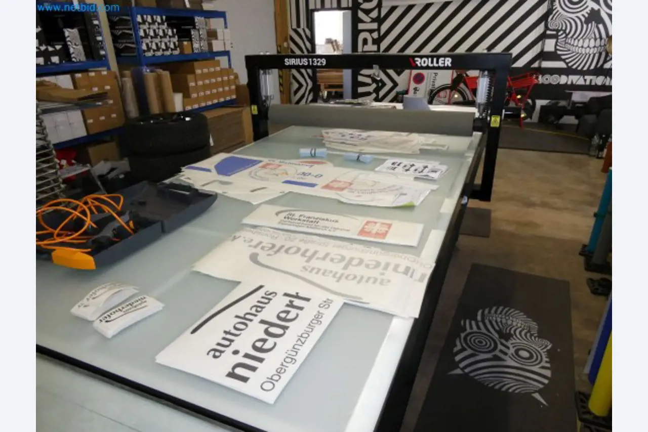 Machines et biens de consommation d'une agence de design-4