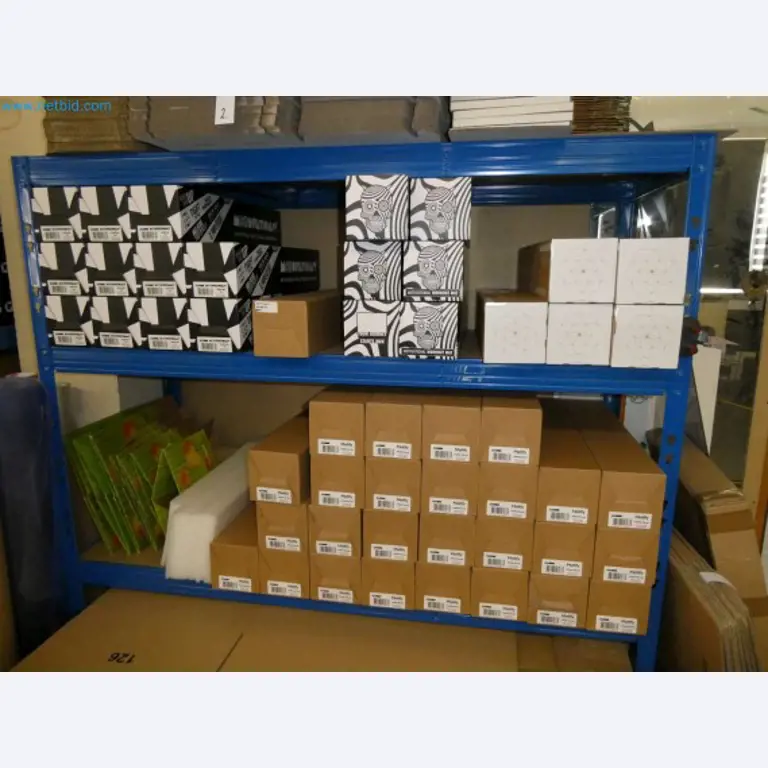 Machines et biens de consommation d'une agence de design-5