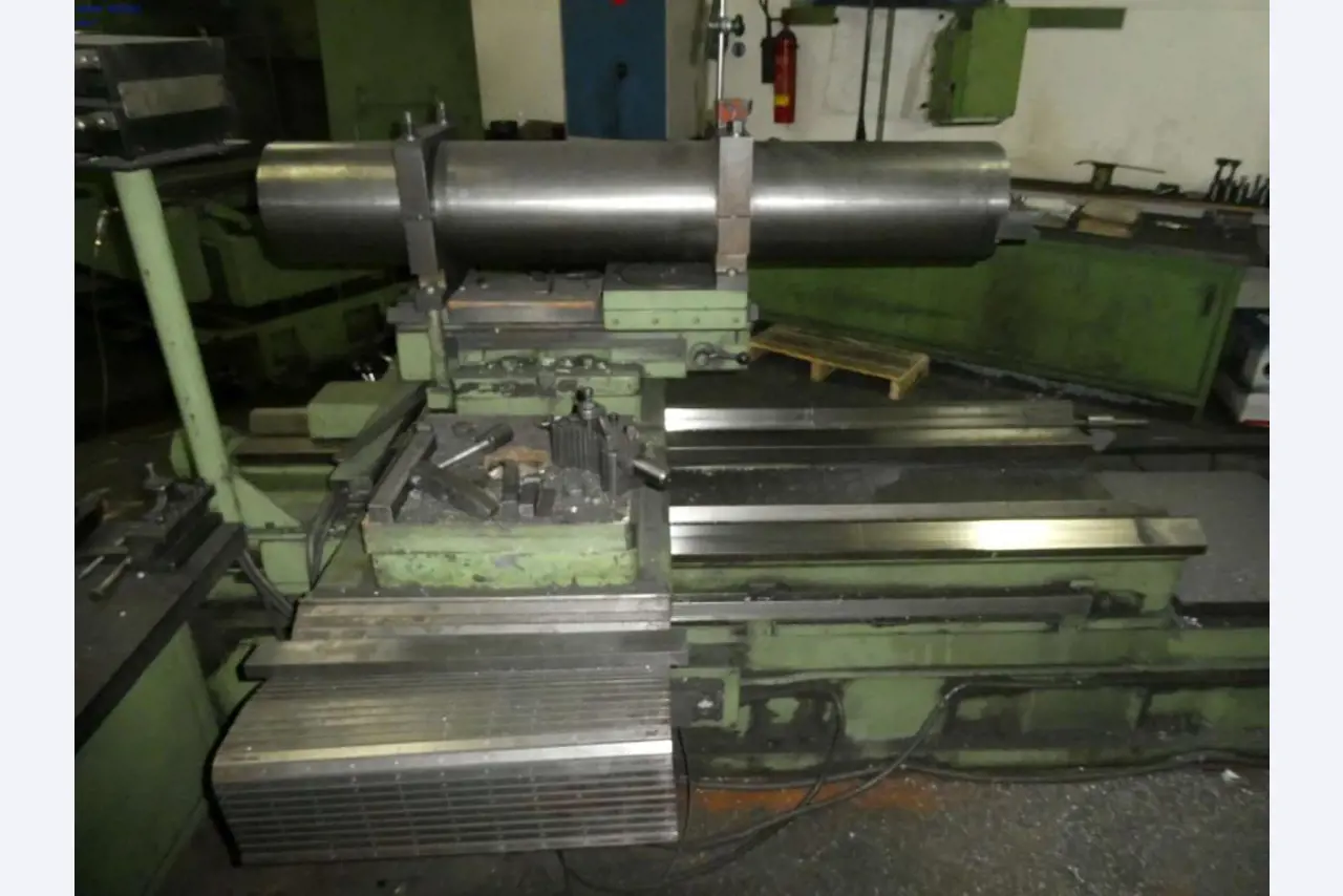 Tokarki i frezarki, małe maszyny, sprzęt warsztatowy-11