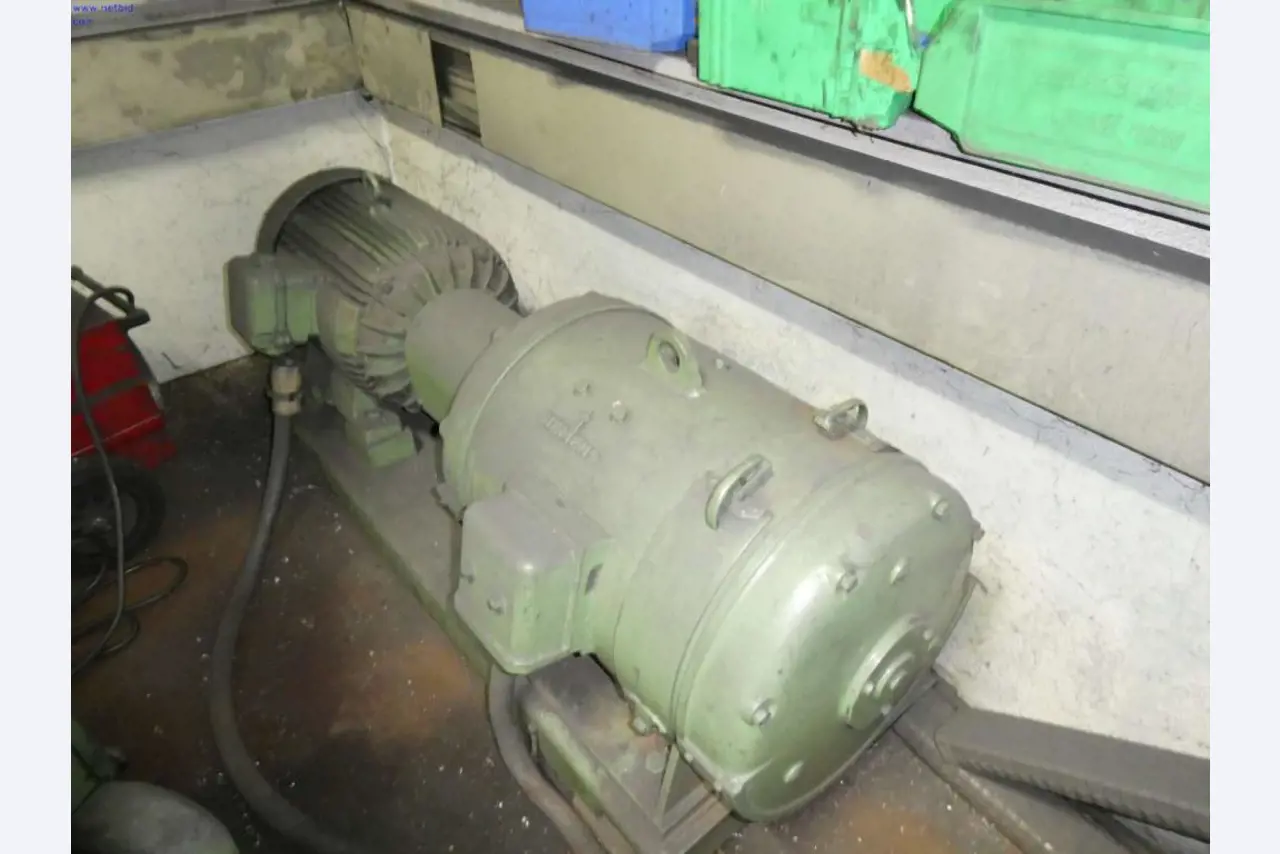 Tokarki i frezarki, małe maszyny, sprzęt warsztatowy-17