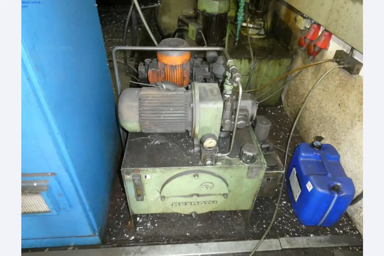 Lathes and milling machines, small machines, workshop equipment-16