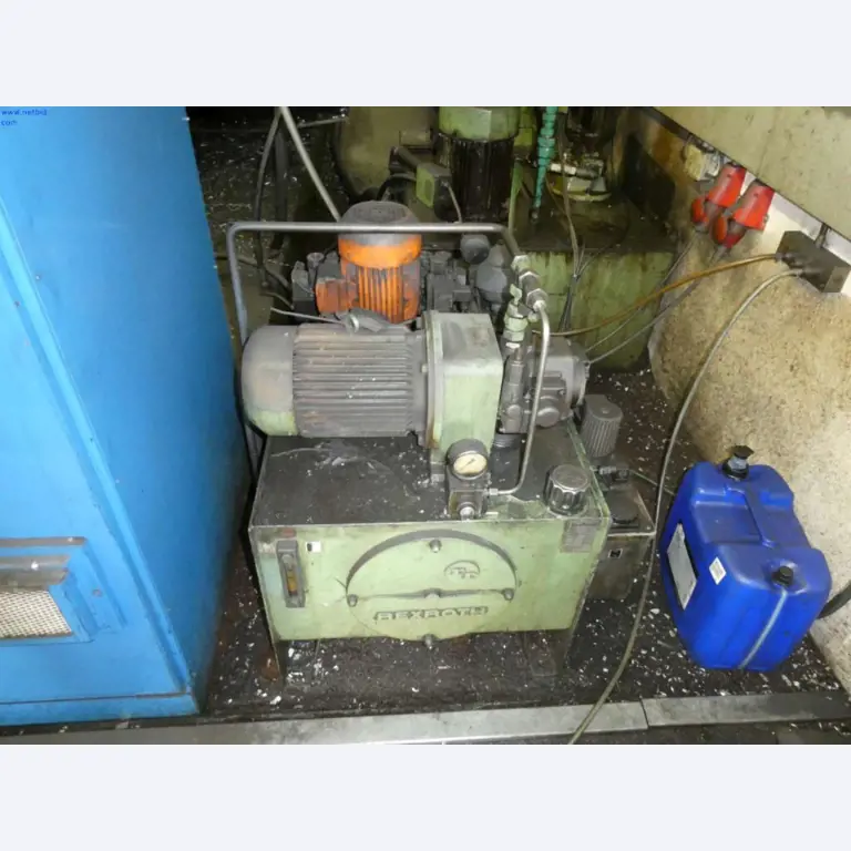 Lathes and milling machines, small machines, workshop equipment-16