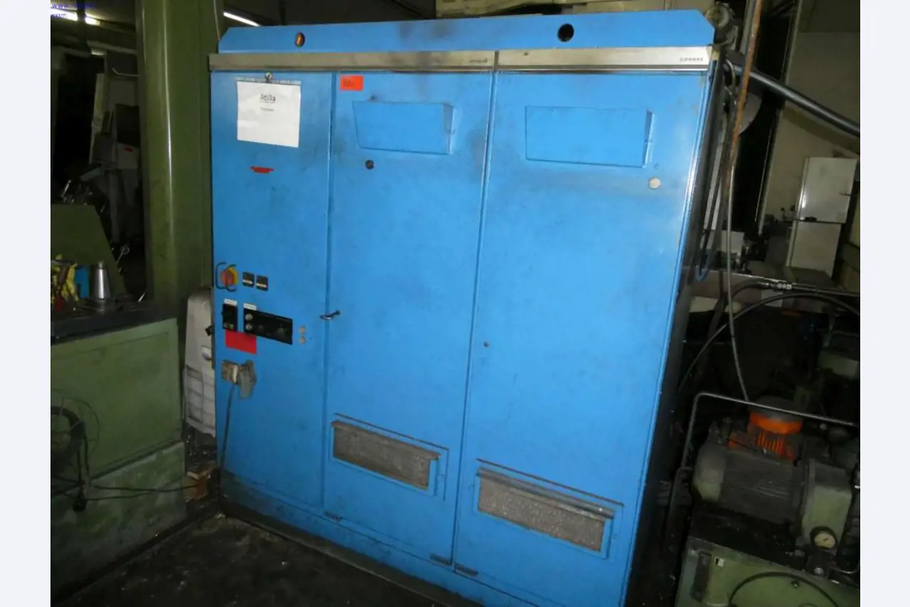 Lathes and milling machines, small machines, workshop equipment-18