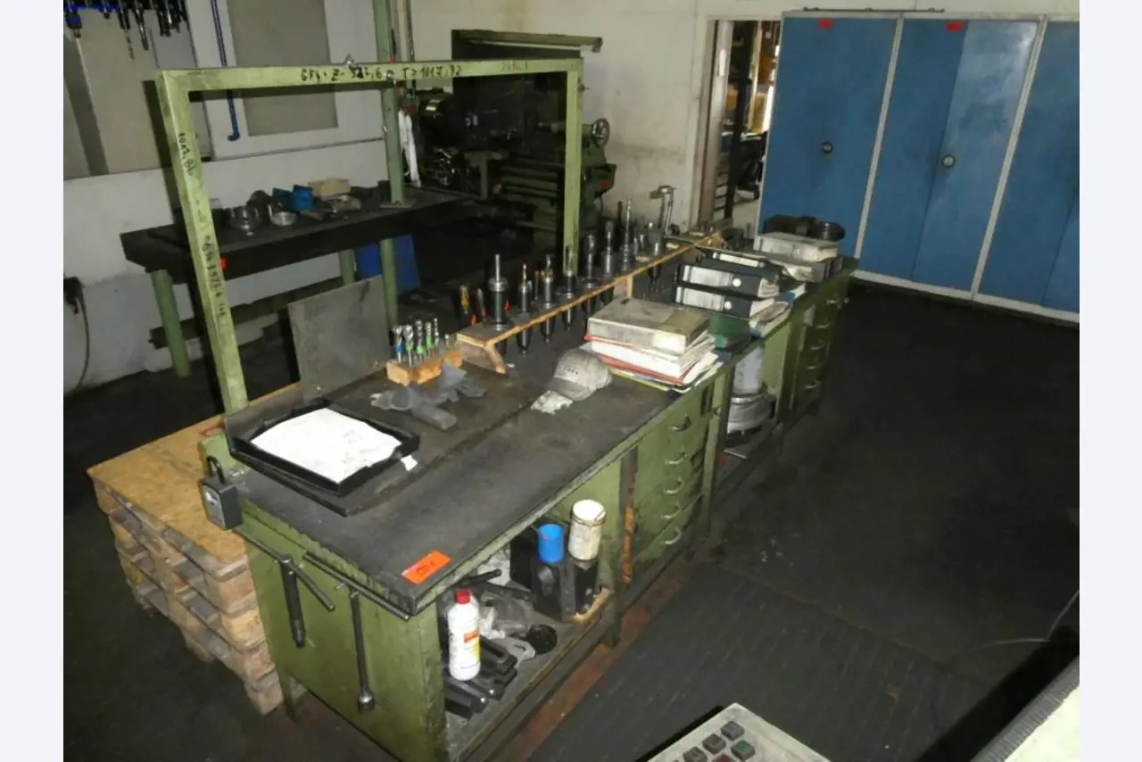Lathes and milling machines, small machines, workshop equipment-21