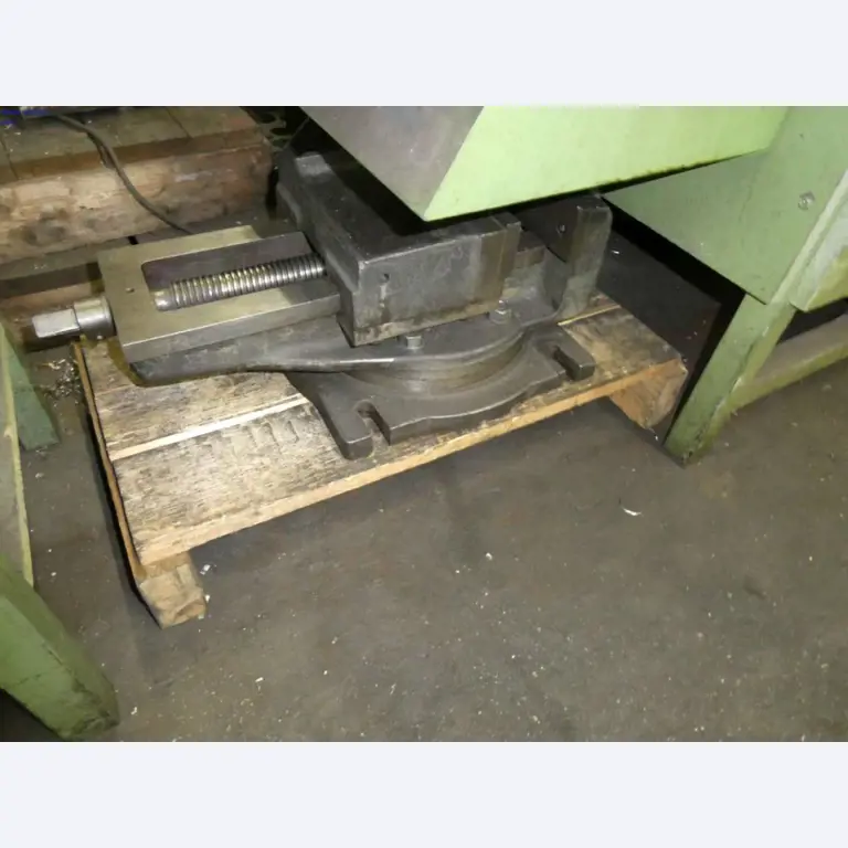 Tokarki i frezarki, małe maszyny, sprzęt warsztatowy-12