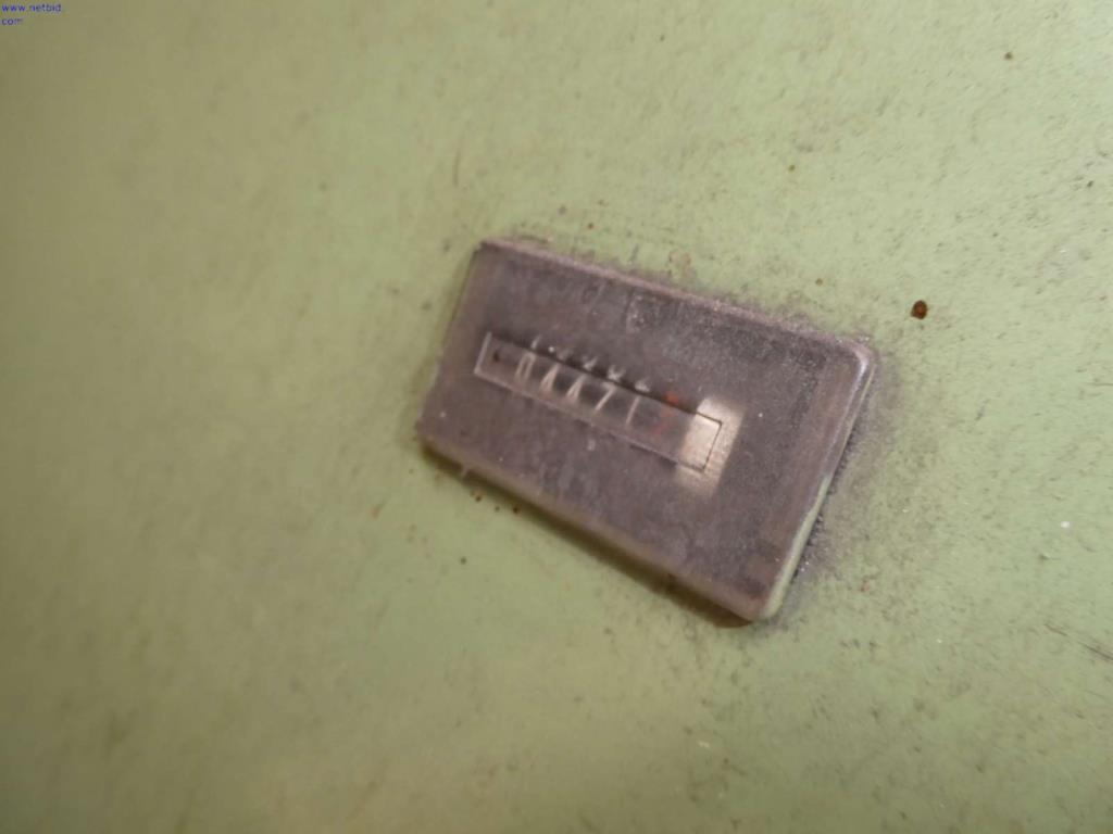 Lathes and milling machines, small machines, workshop equipment-13