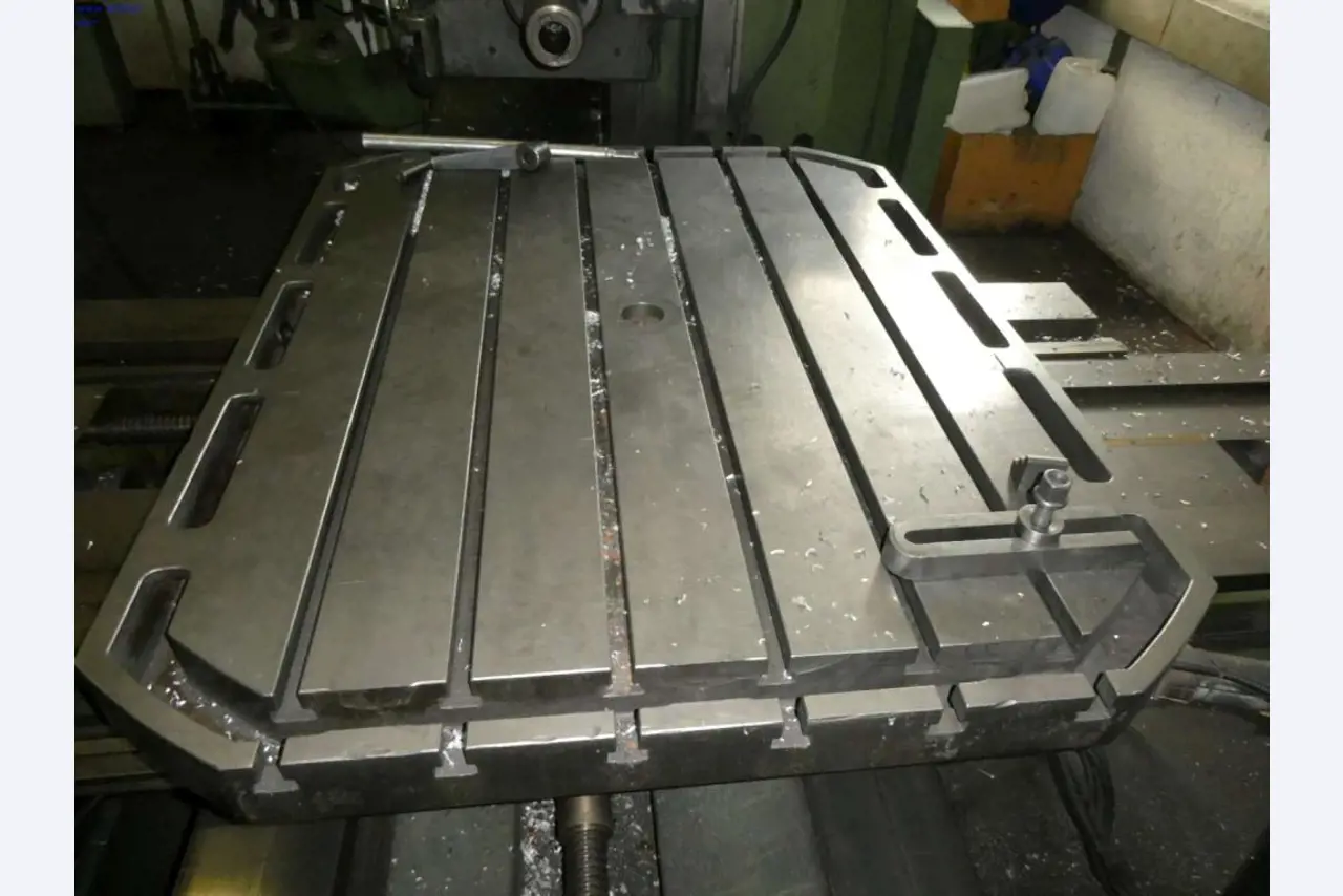 Tokarki i frezarki, małe maszyny, sprzęt warsztatowy-4