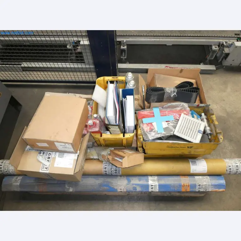 Equipamiento operativo y de oficina de una imprenta-17