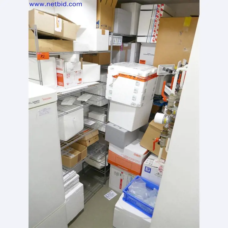 Well-maintained and extensive laboratory equipment-1