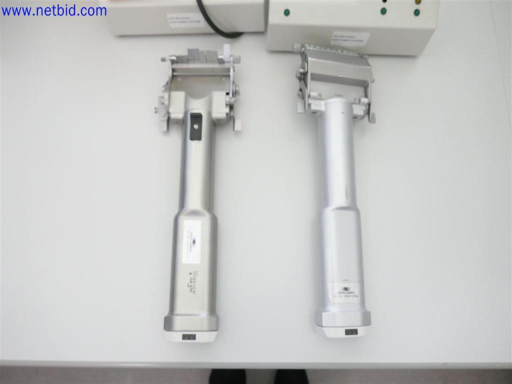 Equipos de laboratorio amplios y en buen estado-2