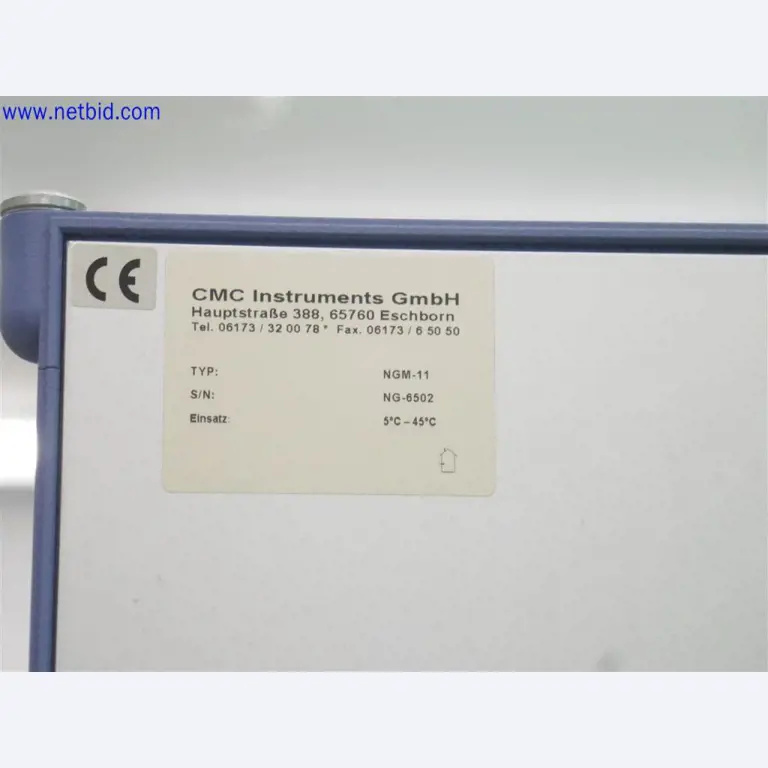 Gepflegte und umfangreiche Laborausstattung -2