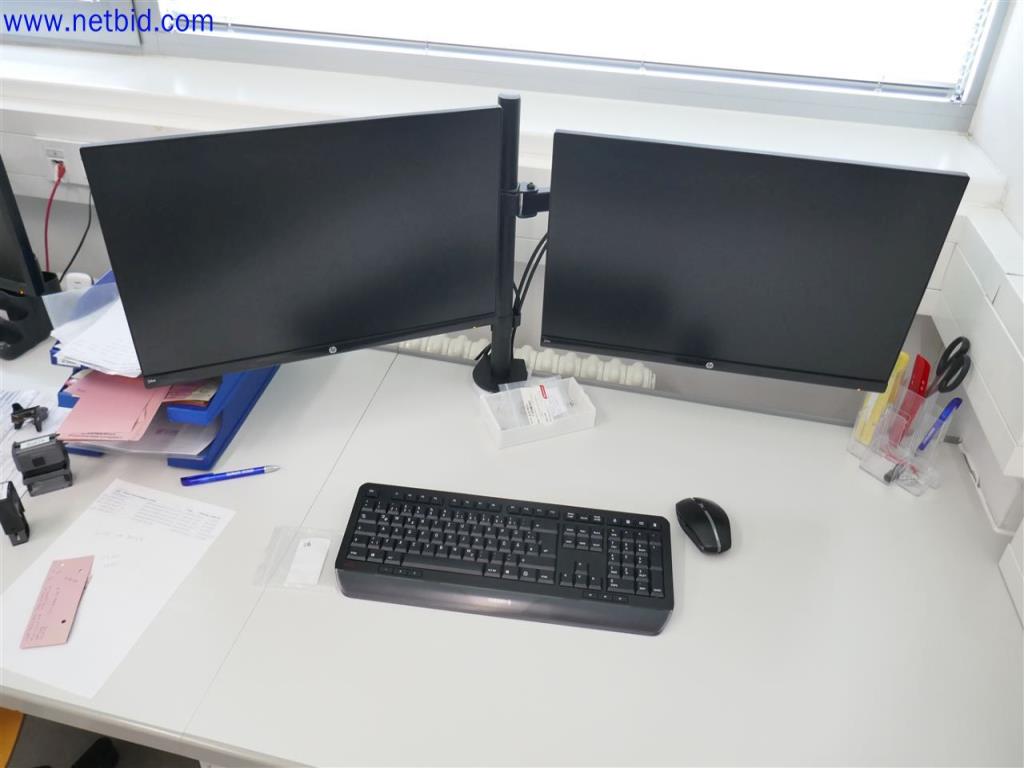 Equipos de laboratorio amplios y en buen estado-2