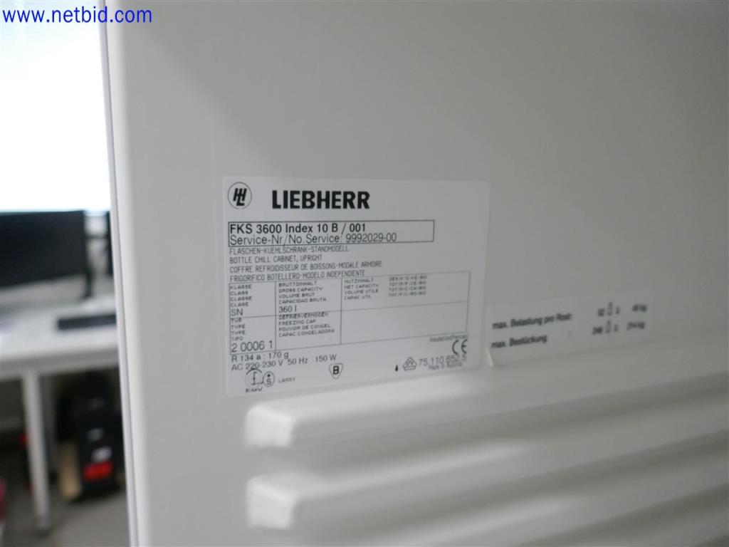 Dobře udržované a rozsáhlé laboratorní vybavení-2