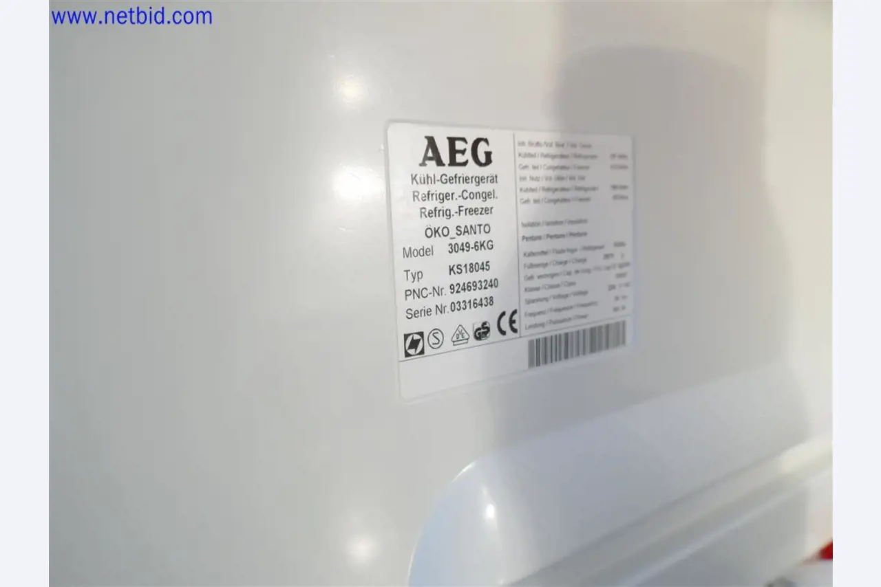 Dobře udržované a rozsáhlé laboratorní vybavení-2