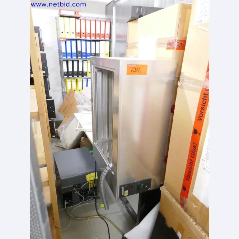 Well-maintained and extensive laboratory equipment-1