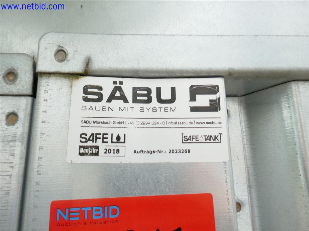 Dobře udržované a rozsáhlé laboratorní vybavení-2