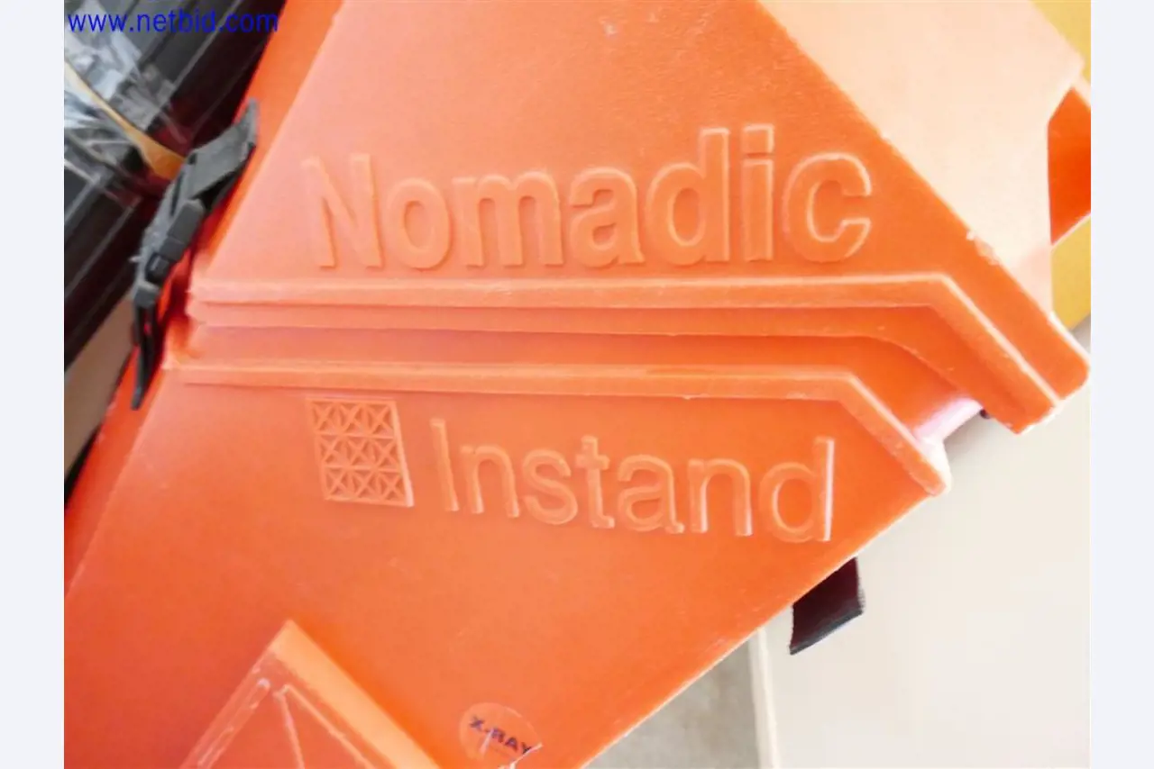 Dobře udržované a rozsáhlé laboratorní vybavení-1