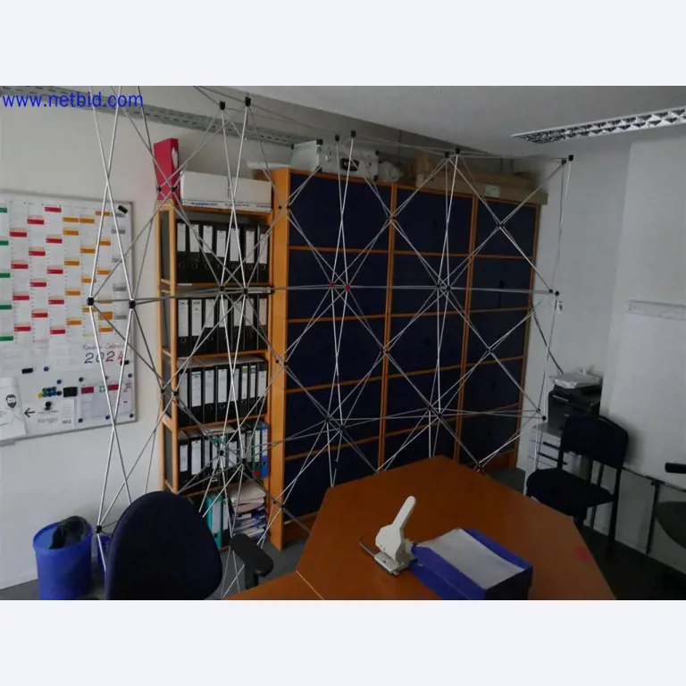 Dobře udržované a rozsáhlé laboratorní vybavení-4