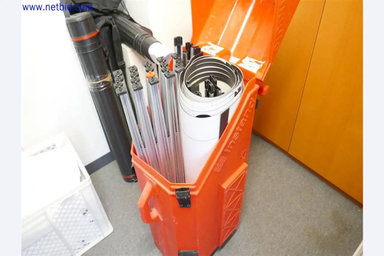 Dobře udržované a rozsáhlé laboratorní vybavení-5