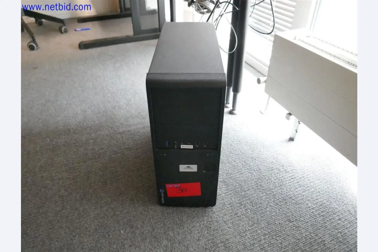 Equipamento de laboratório extenso e bem conservado-2