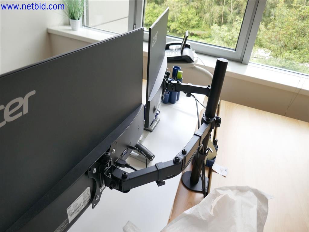 Dobře udržované a rozsáhlé laboratorní vybavení-3