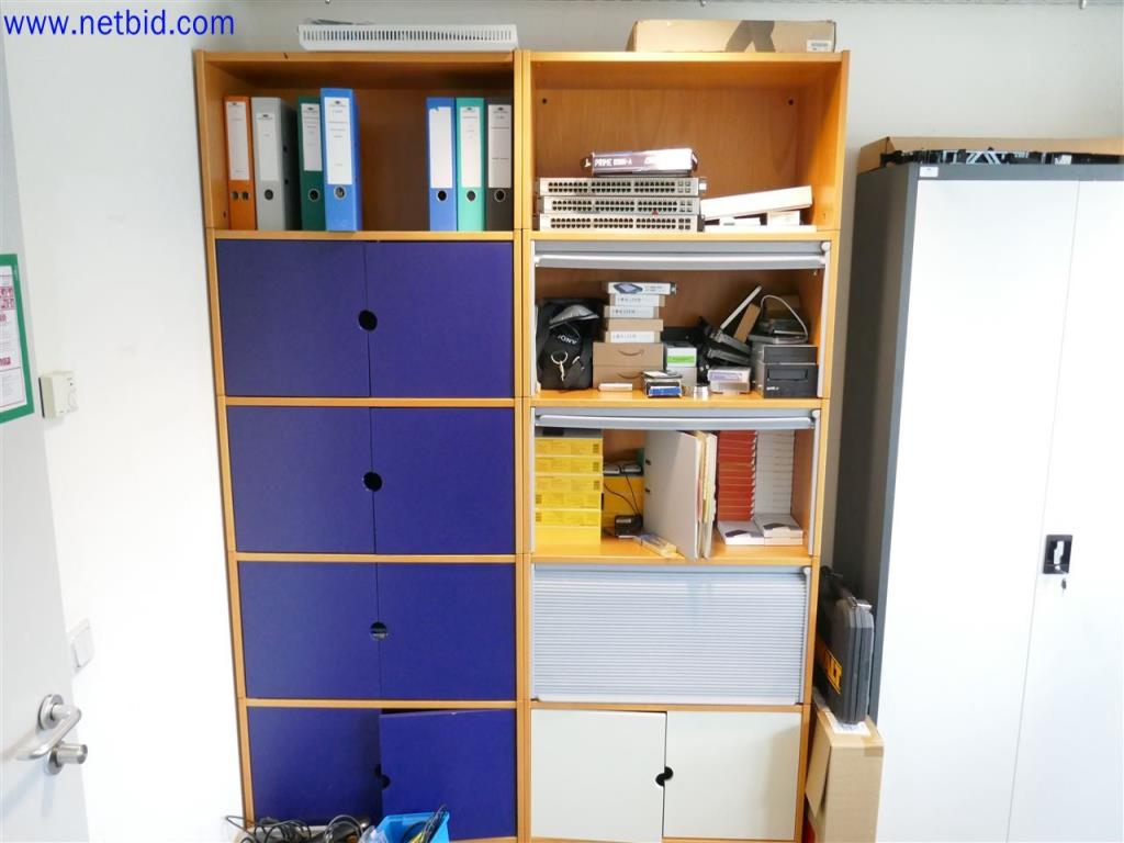 Gepflegte und umfangreiche Laborausstattung -4