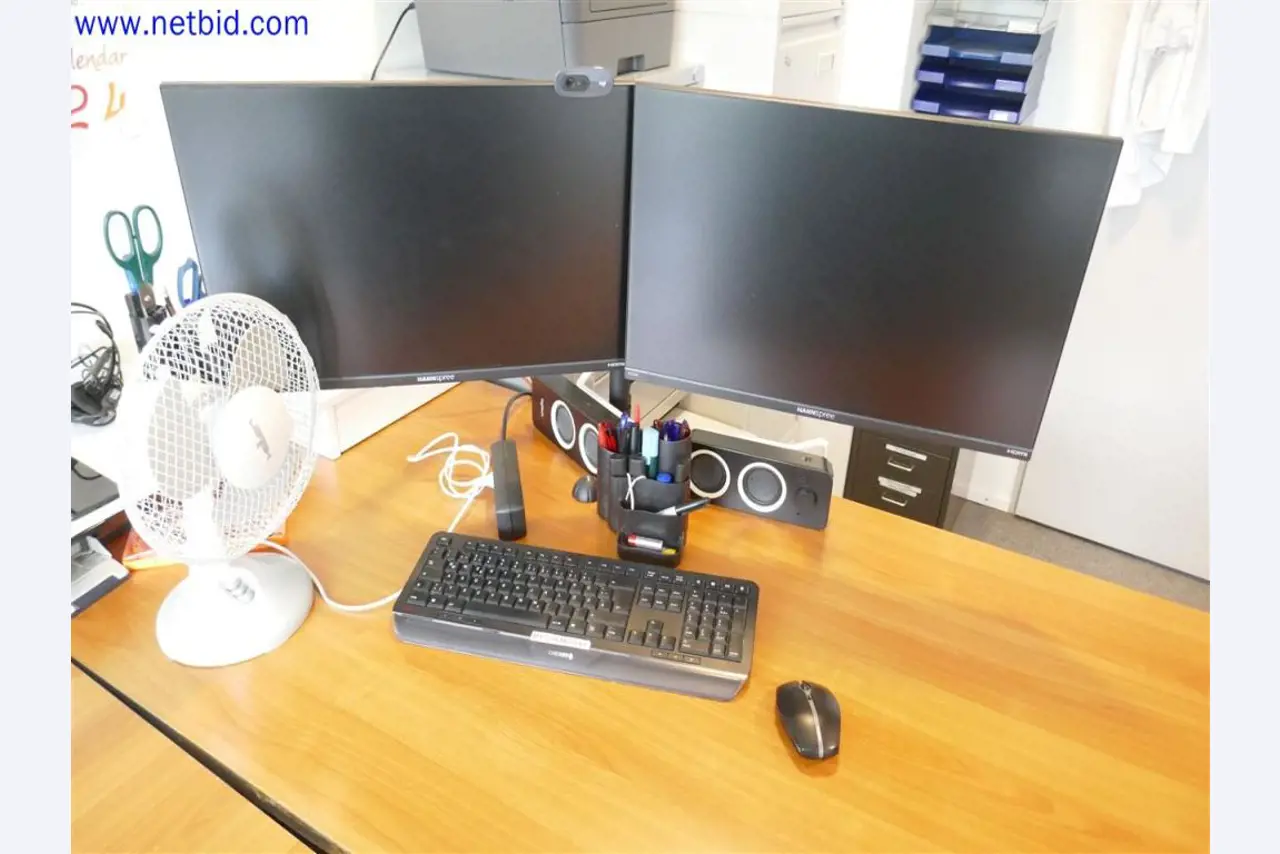 Dobrze utrzymany i bogaty sprzęt laboratoryjny-1