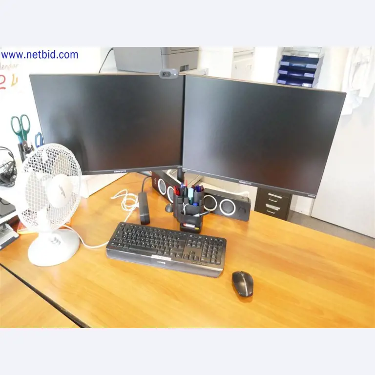 Dobrze utrzymany i bogaty sprzęt laboratoryjny-1