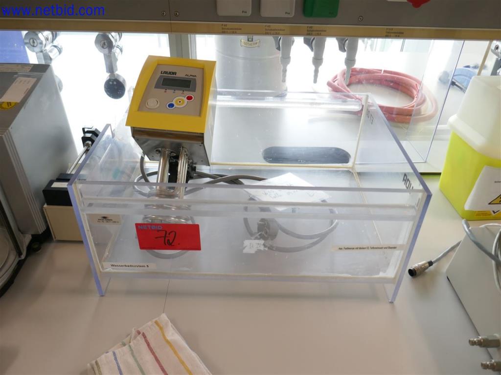 Dobře udržované a rozsáhlé laboratorní vybavení-2