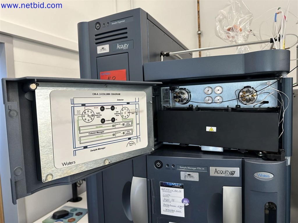 Dobře udržované a rozsáhlé laboratorní vybavení-4