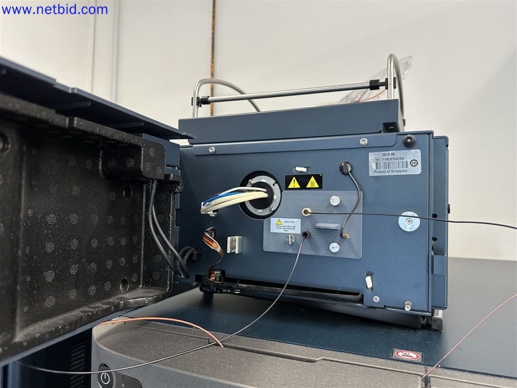 Dobře udržované a rozsáhlé laboratorní vybavení-6