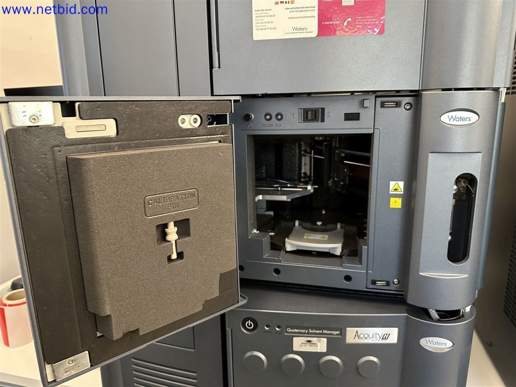 Dobře udržované a rozsáhlé laboratorní vybavení-7