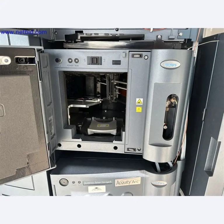 Dobro vzdrževana in obsežna laboratorijska oprema-5