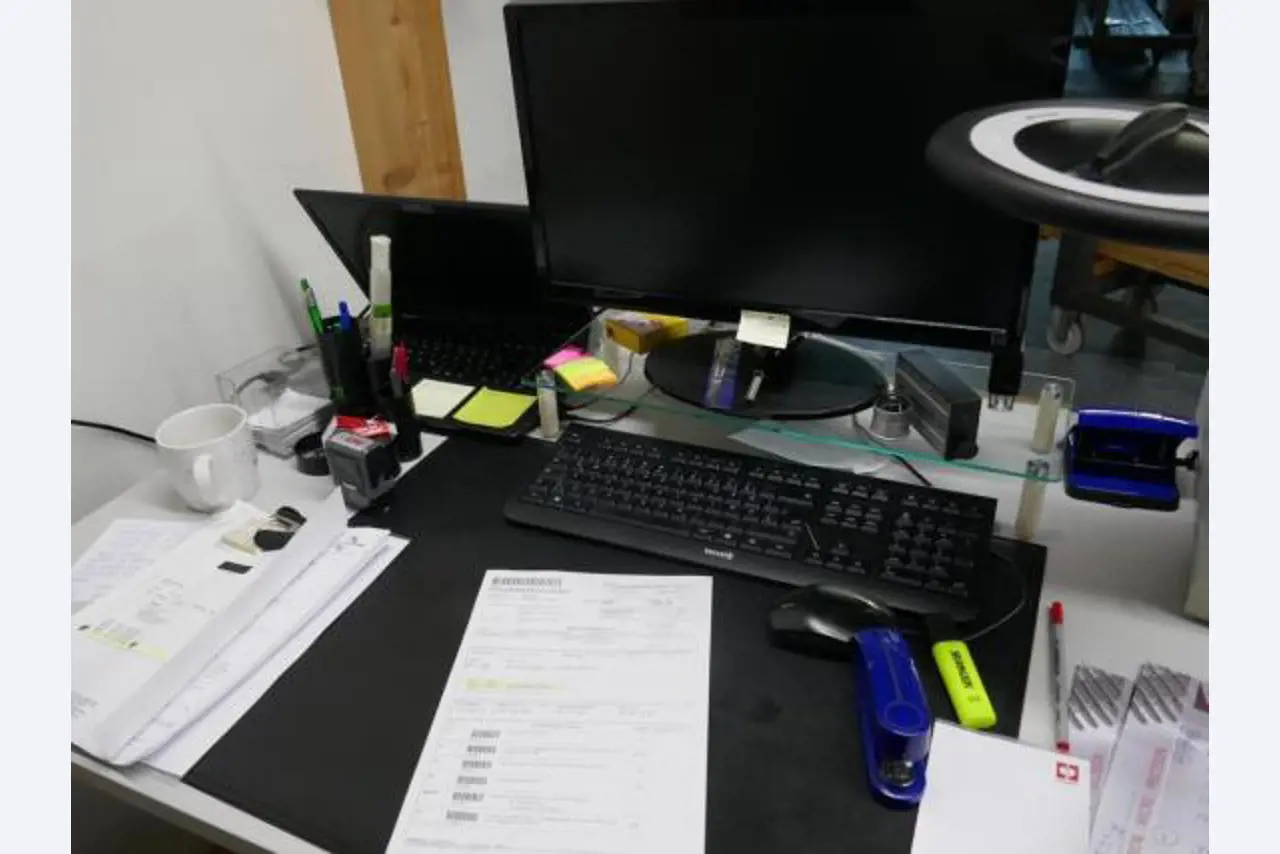 Metallbearbeitungsmaschinen zur Herstellung von Präzisionsdrehteilen-17