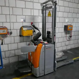 Elektryczny wózek paletowy dla pieszych / wózek paletowy Still EXV-SF16