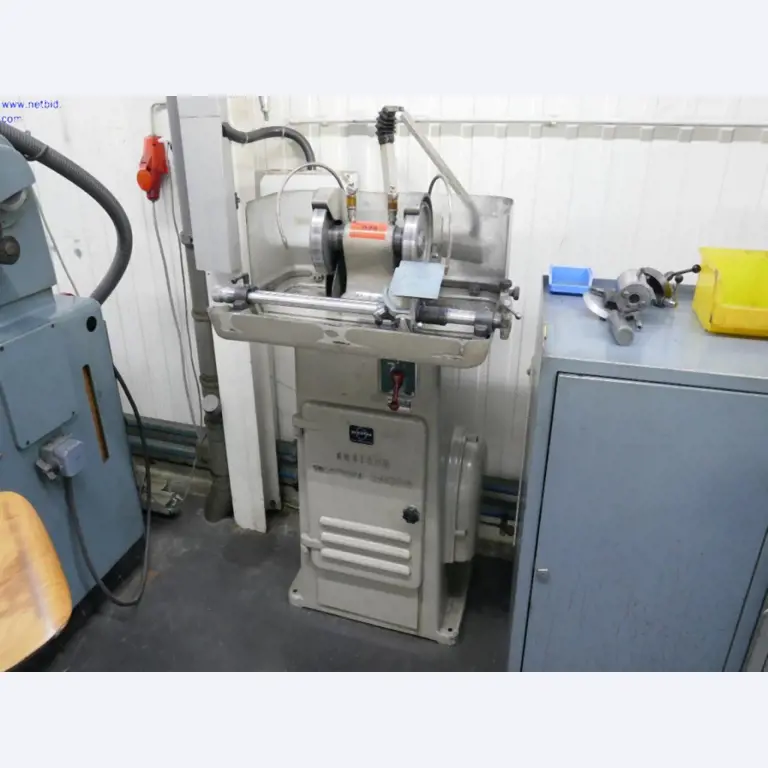 Machines d'usinage des métaux pour la fabrication de pièces tournées de précision-1