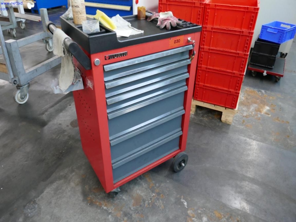 Kovoobráběcí stroje pro výrobu přesných soustružených dílů-1